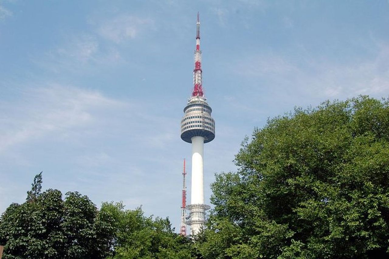 Tour turistico di Seul con il palazzo Gyeongbokgung, la N Seoul Tower e il villaggio Namsangol Hanok — 5