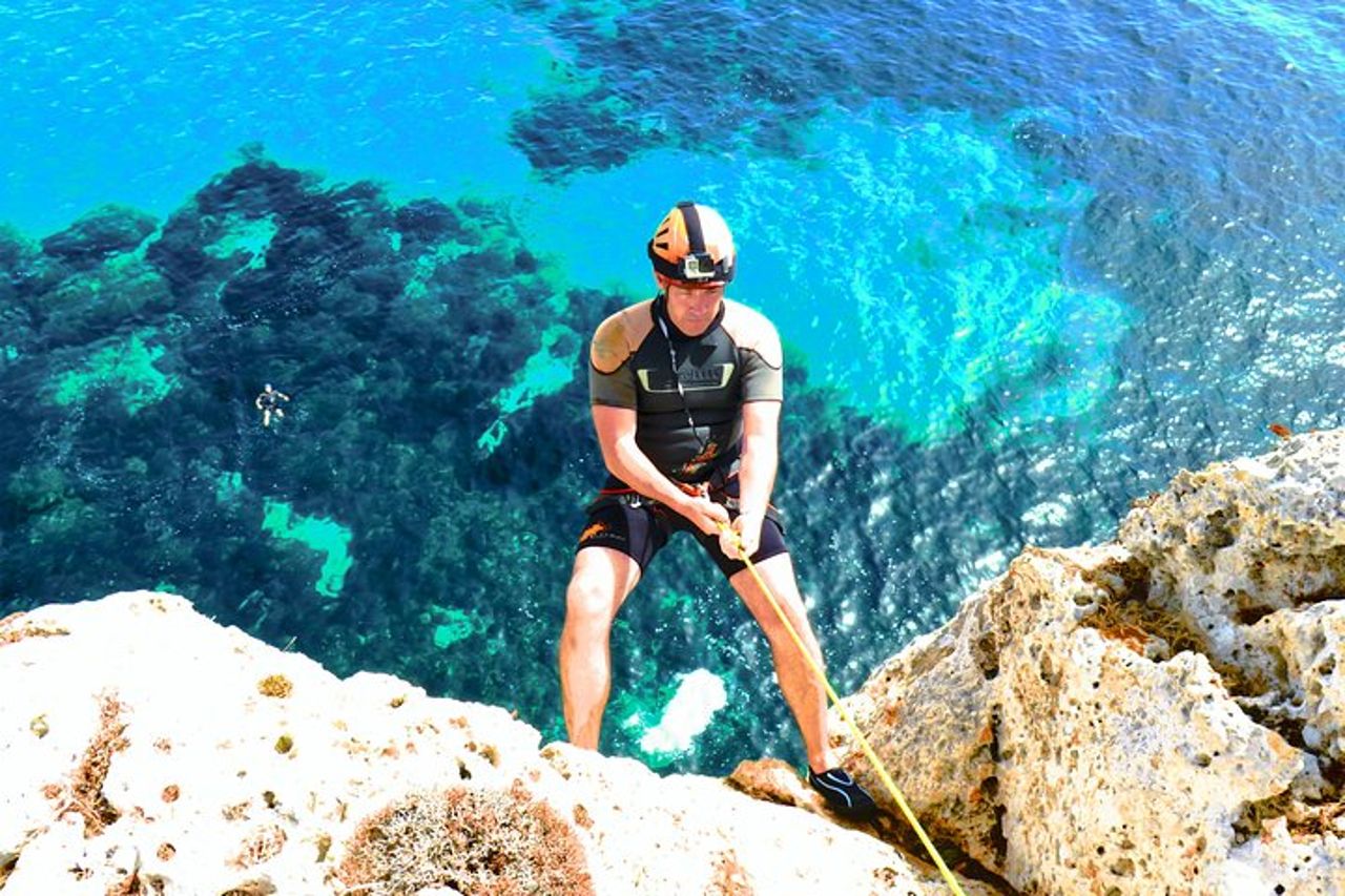 Avventura nella grotta d'acqua di Cala Romantica — 3