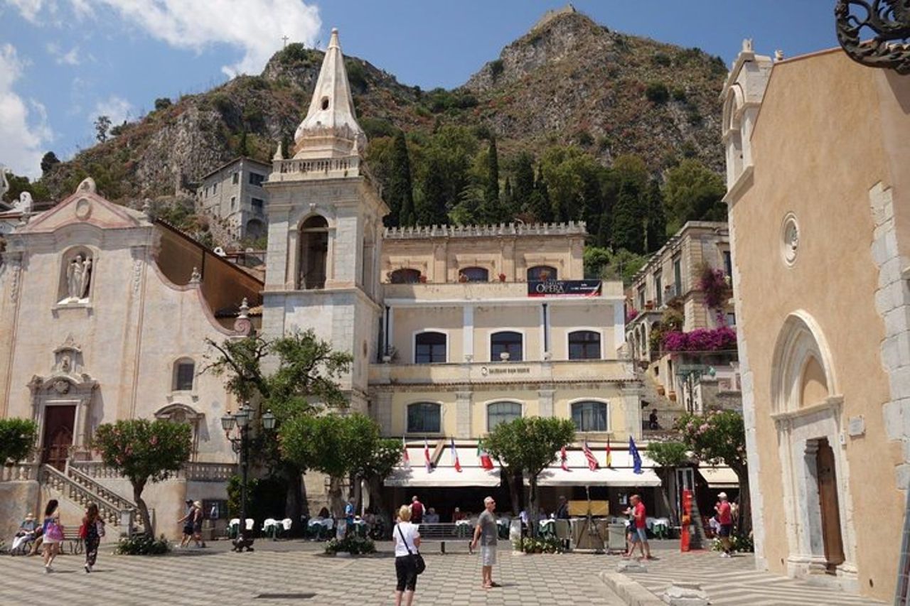 Gita di un giorno dal porto di Messina all'Etna e Taormina — 2