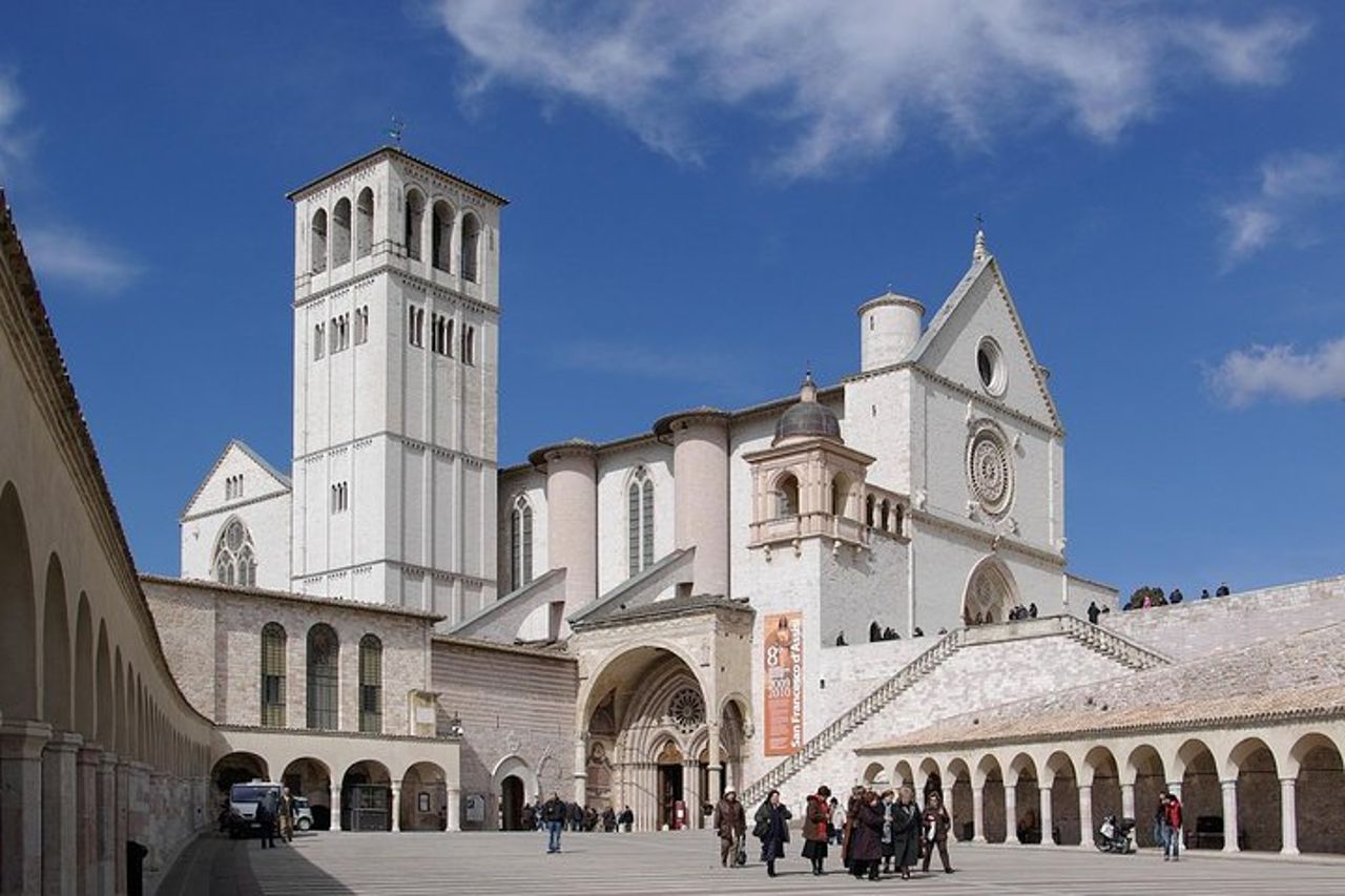 Tour della Basilica di San Francesco con guida ufficiale — 3