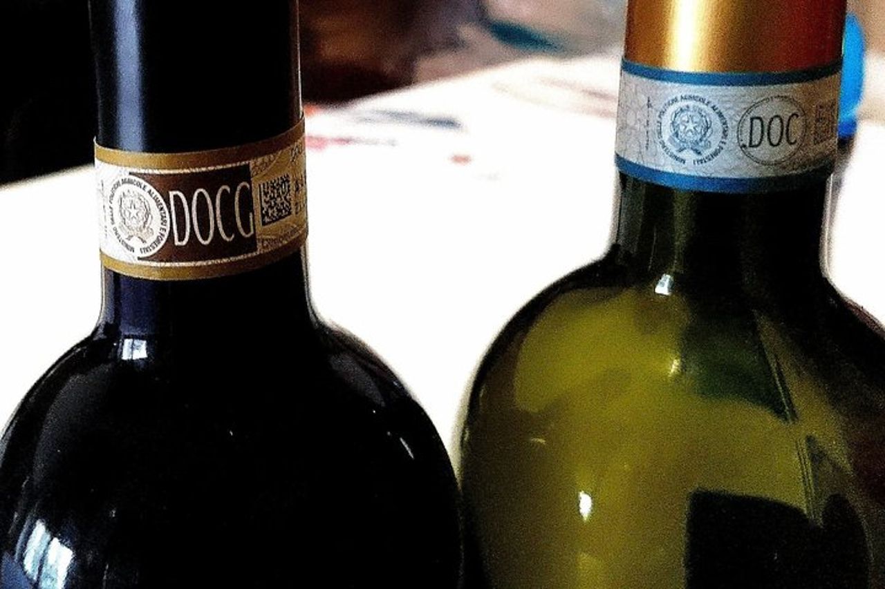Aperitivo nelle famose grotte sotterranee di Orvieto — 3