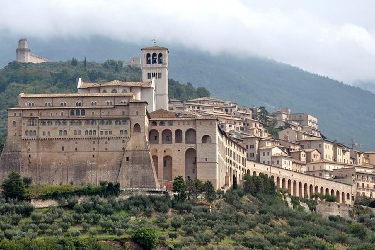Tour in piccoli gruppi di Assisi e Basilica di San Francesco — 4