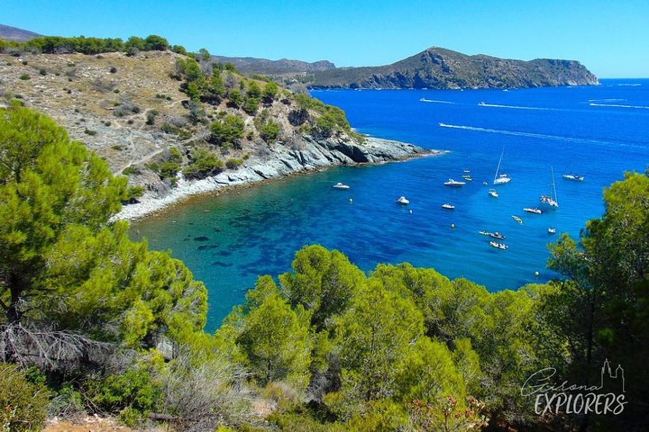 Gita di un giorno a Cadaqués e al museo-casa di Dalí da Girona (biglietti inclusi) — 2