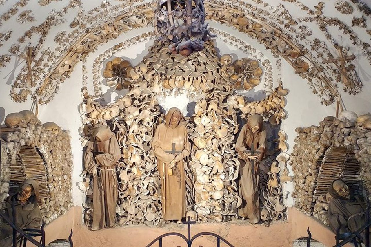 Tour e concerto della cripta dei cappuccini a Roma — 2