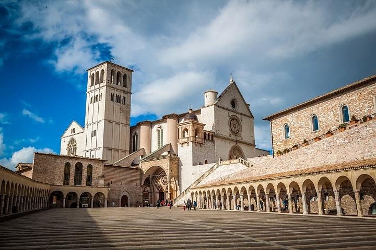 Assisi e Orvieto da Roma: goditi un tour di un'intera giornata per piccoli gruppi — 2