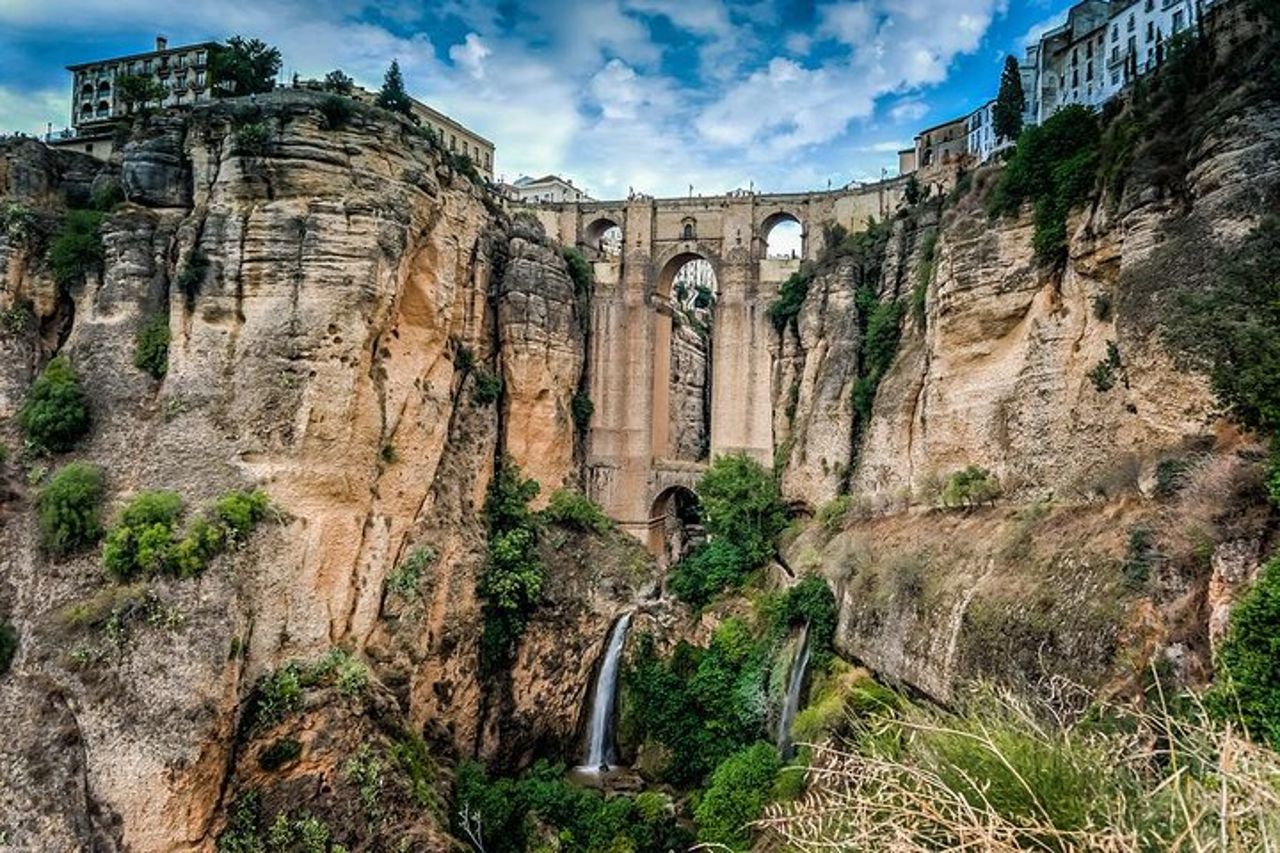 Tour privato di 3 ore a piedi di Ronda con Guida turistica ufficiale