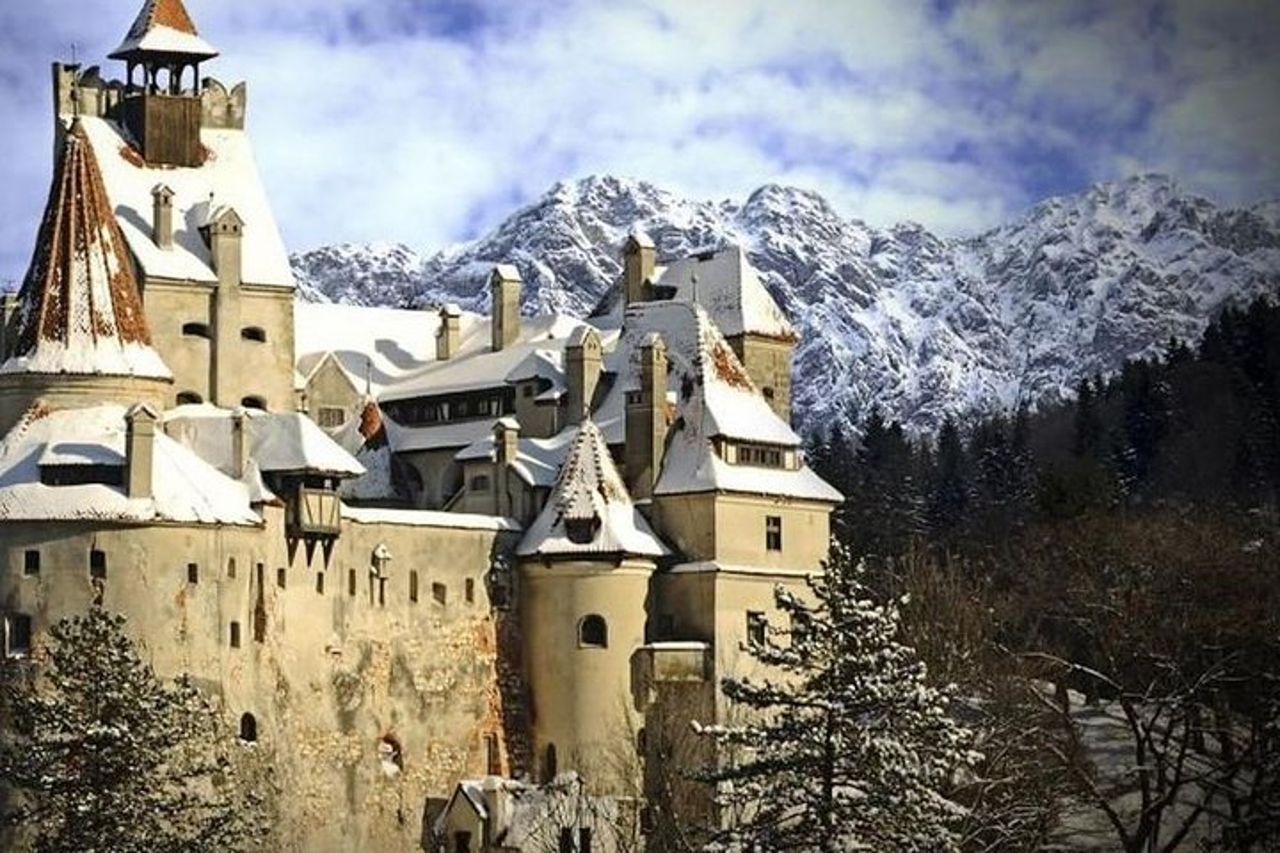 Scopri Romania Viaggi - 12 ore tour Bucarest-Dracula Castle, Peles, Brasov — 2