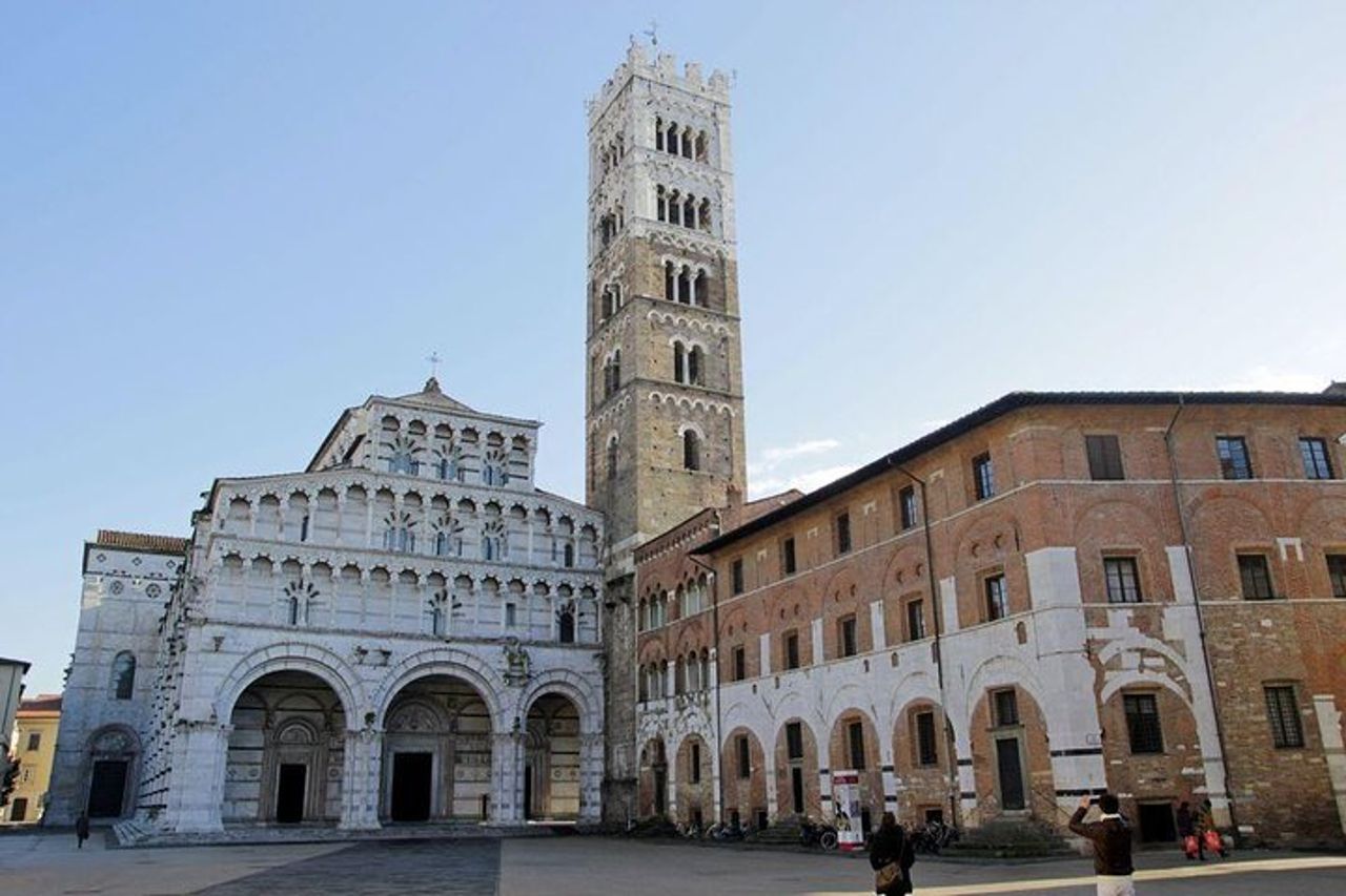 Tour guidato privato di Lucca in E-bike o City bike — 7