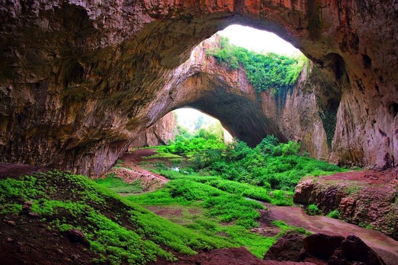 Tour di 3 grotte - Saeva dupka, Grotta Occhi di Dio e Grotta Devetashka — 2