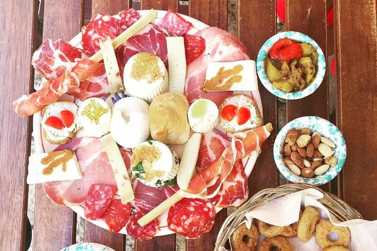 Bari Street Food Tour in Risciò — 3