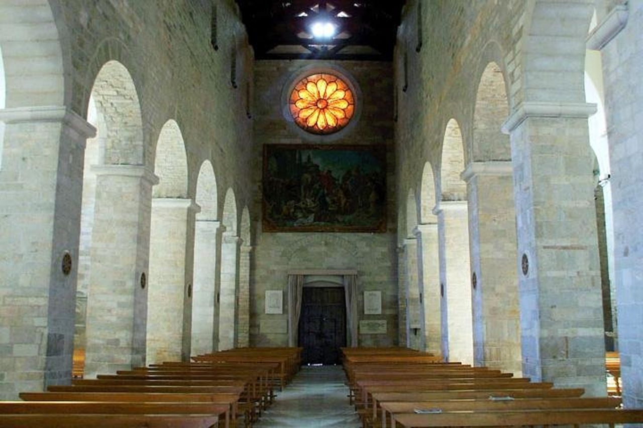 Breve tour con degustazione di dragees nel Museo Mucci e passeggiate nel centro storico — 4