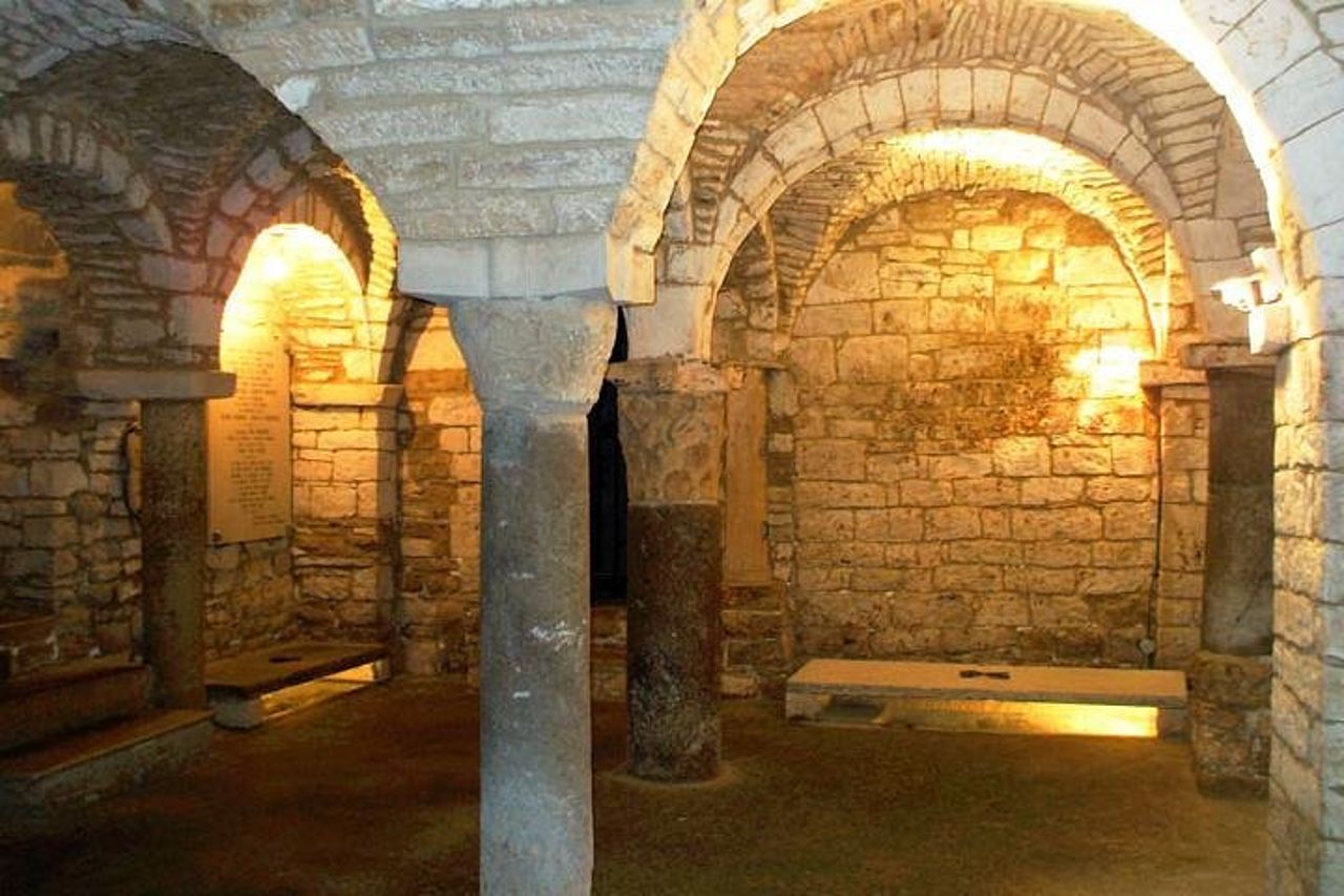 Breve tour con degustazione di dragees nel Museo Mucci e passeggiate nel centro storico — 8