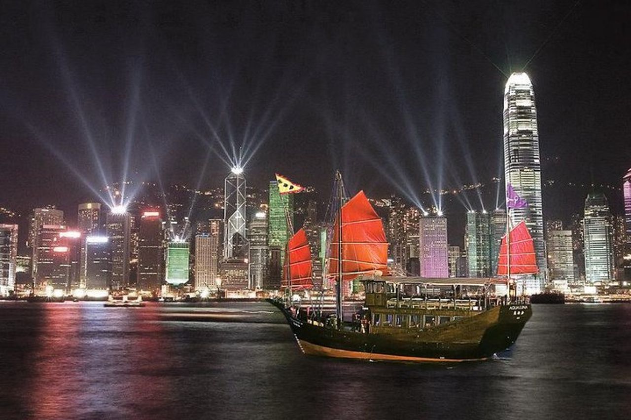 Aqua Luna: crociera sinfonica di luci a Hong Kong — 2