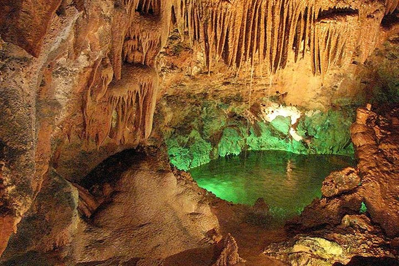 Patrimonio naturale, grotte, sorgenti d'acqua e saline di Nazaré — 2
