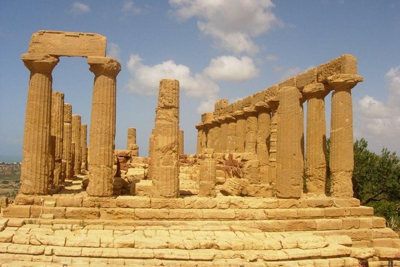 Escursione di un giorno da Taormina alla Valle dei Templi e alla Villa Romana del Casale — 4