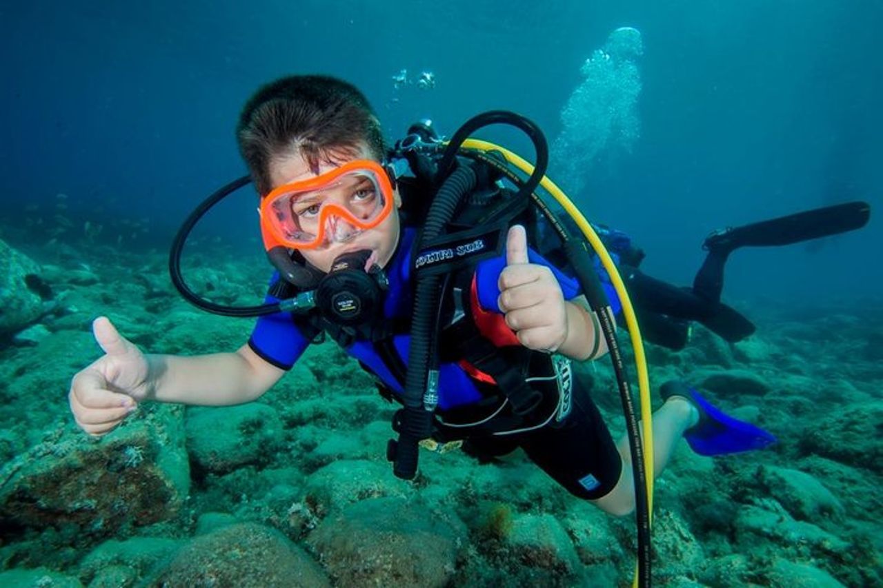 Prova le immersioni subacquee in Calabria, Italia
