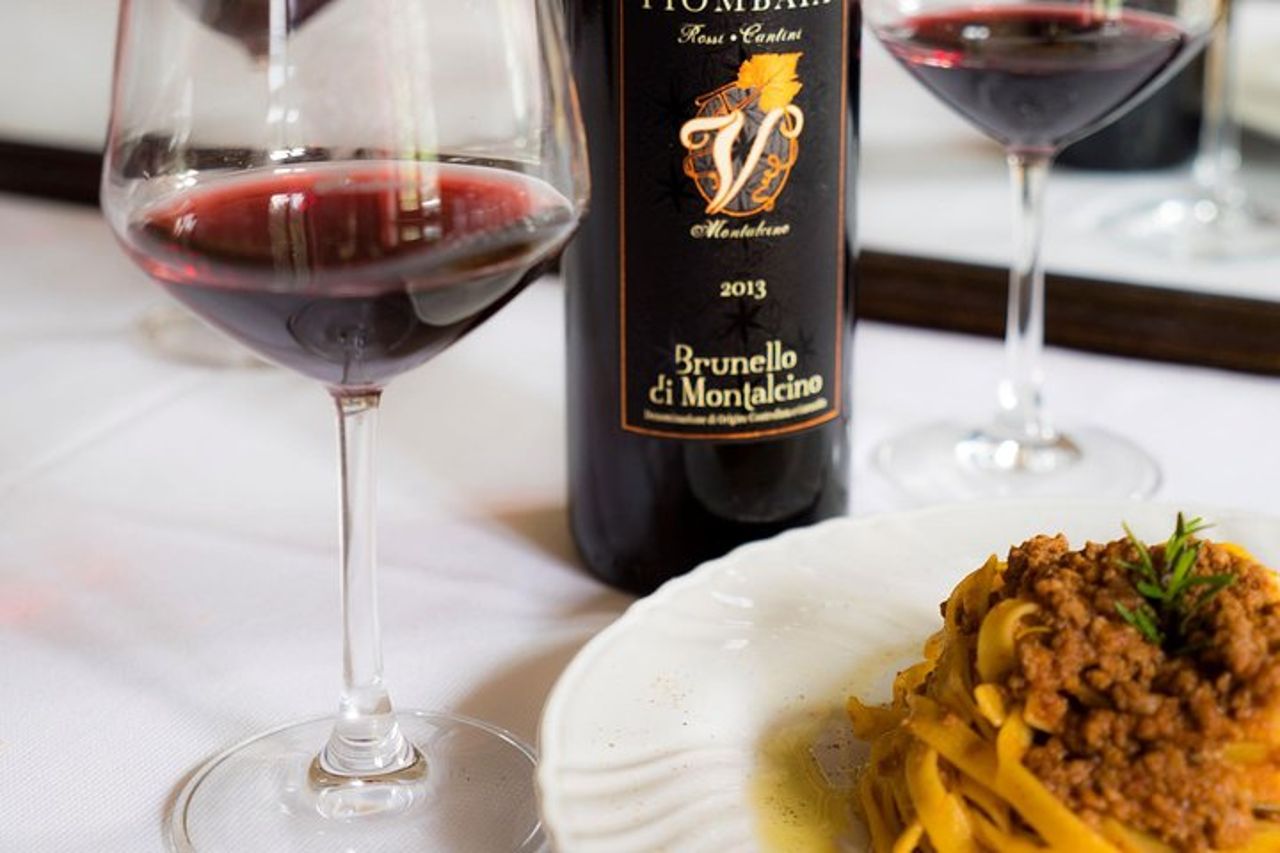 Tour per piccoli gruppi con degustazione del vino Brunello di Montalcino da Siena — 4