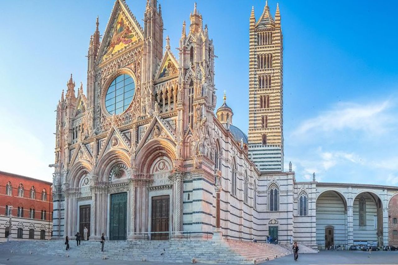 Saltafila: Il Duomo di Siena e tour a piedi della città — 2