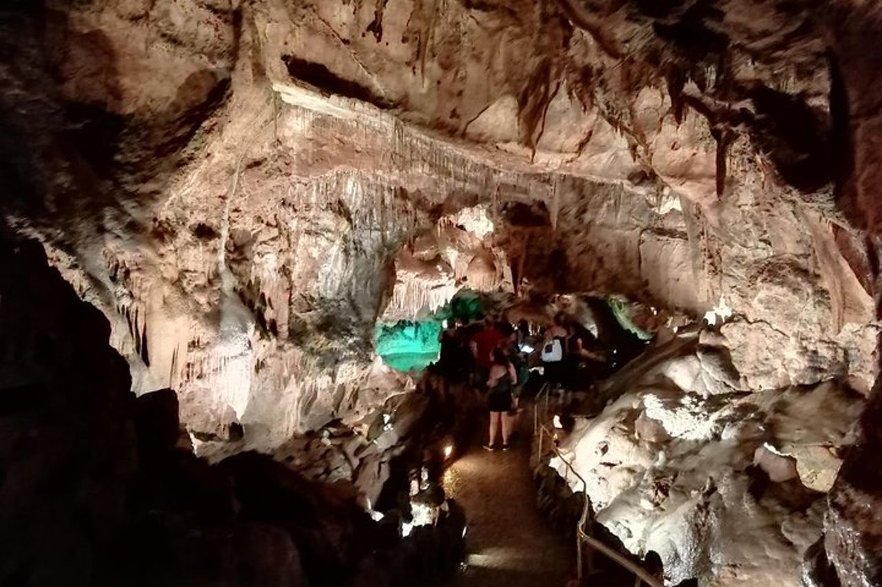 Patrimonio naturale, grotte, sorgenti d'acqua e saline di Nazaré — 5