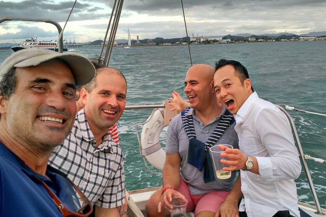 Tour storico in barca a vela al tramonto nella baia di San Juan — 3
