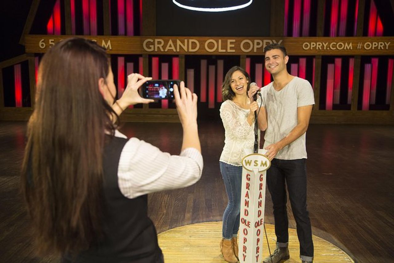 Tour guidato nel backstage della Grand Ole Opry House a Nashville — 8
