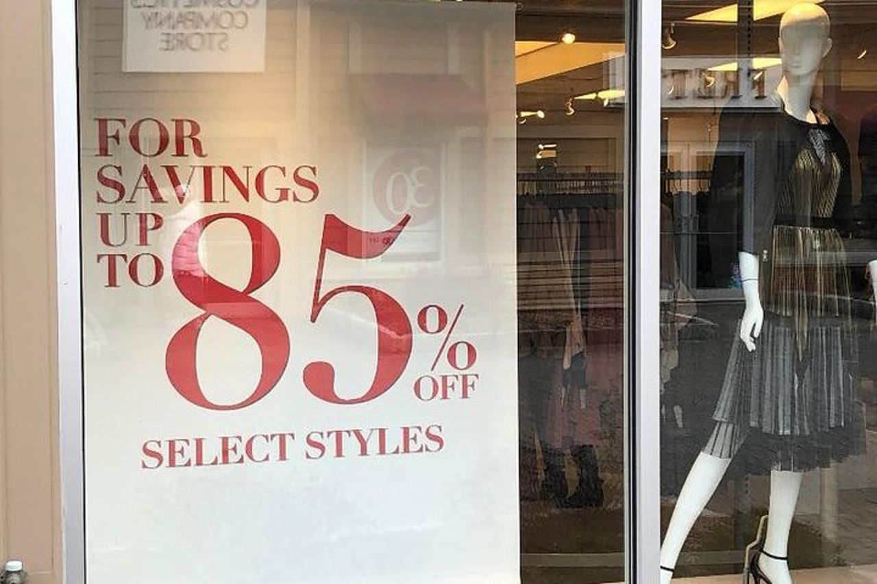 Woodbury Common Premium Outlet Shopping Gita di un giorno privato in SUV da New York — 6