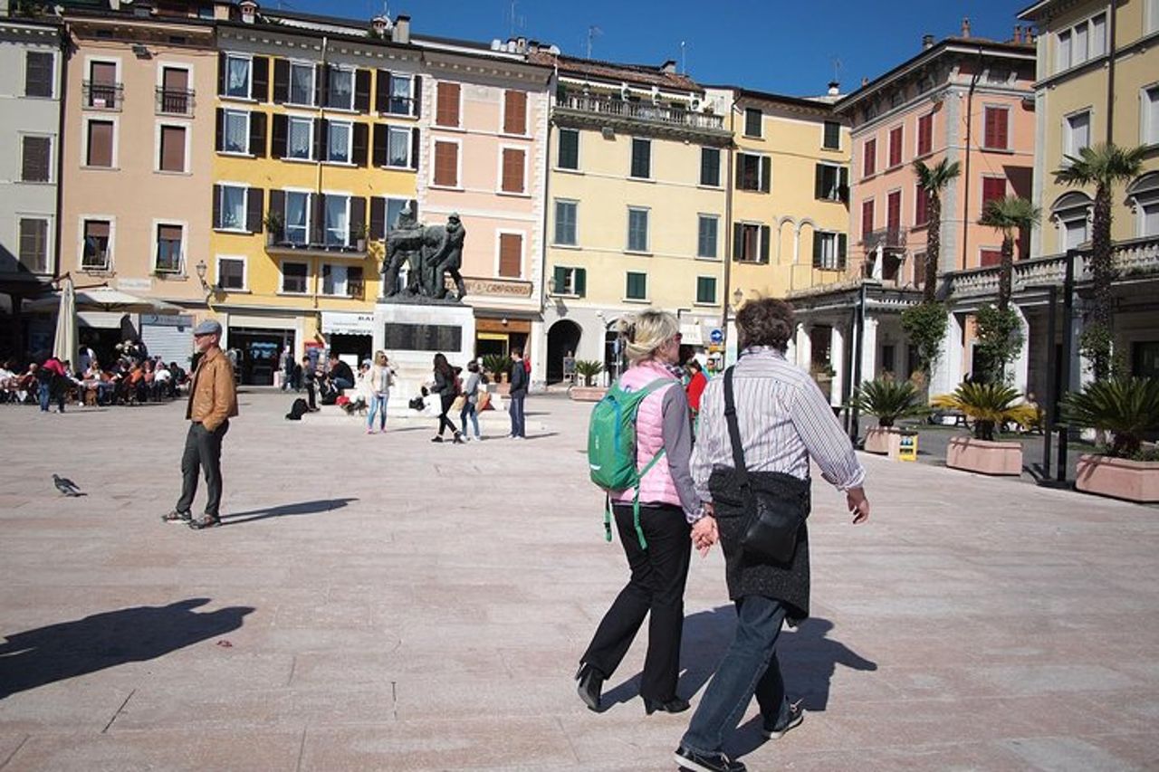 Tour di un'intera giornata sul Lago di Garda — 8