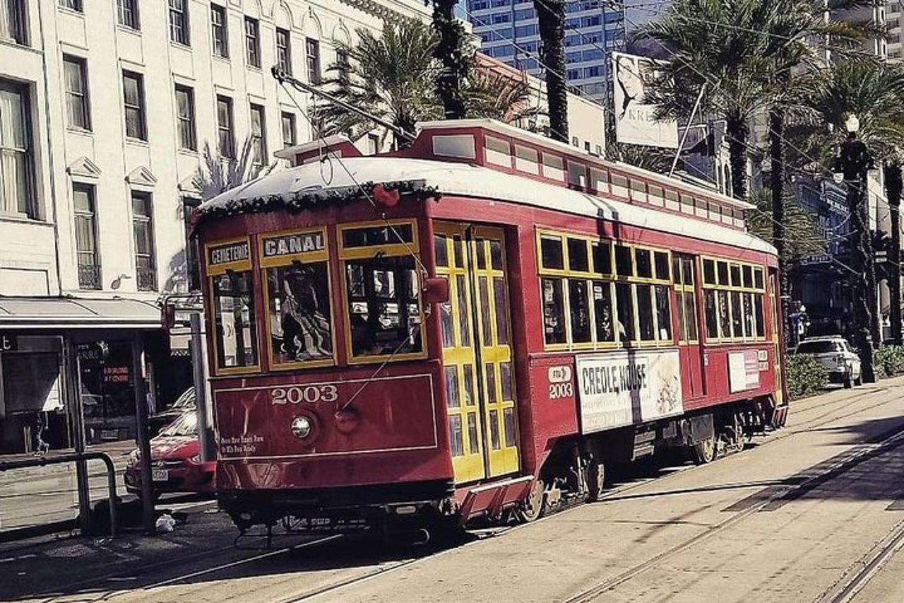 Tour della città e del cimitero di New Orleans per piccoli gruppi con prelievo dall'hotel — 6
