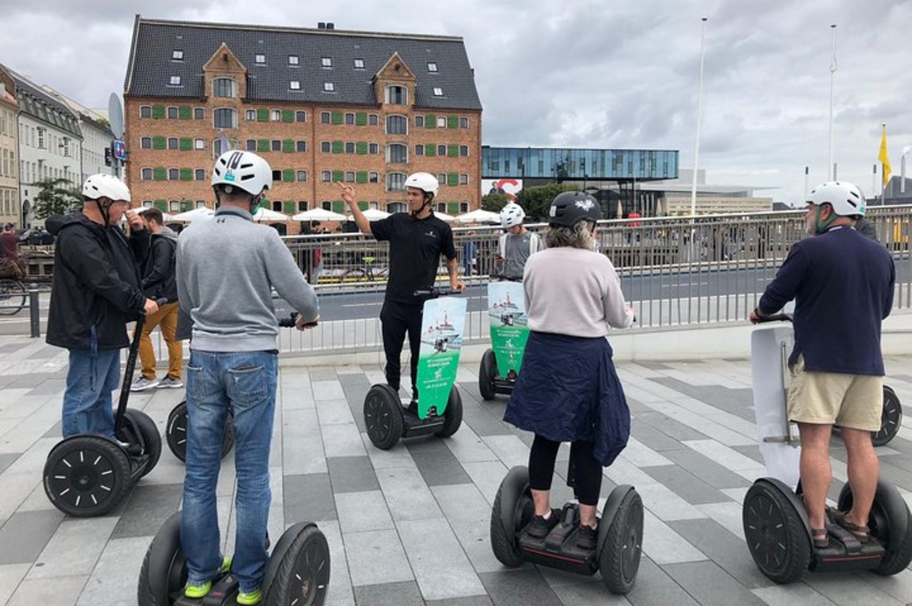 Escursione a bordo: 2 ore di crociera in Segway a Copenaghen