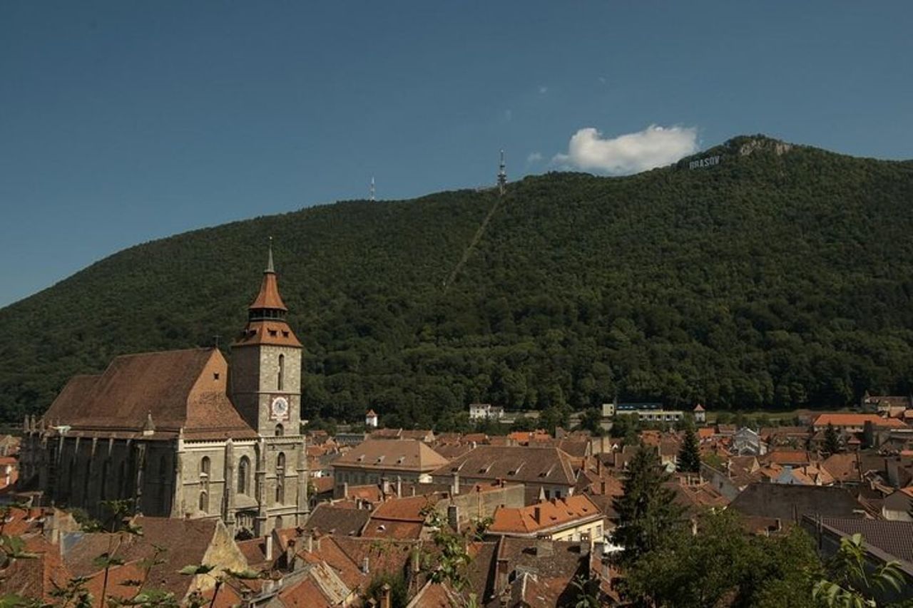 Tour privato dell'intera giornata della città di Brasov e Castello di Peles da Bucarest — 6