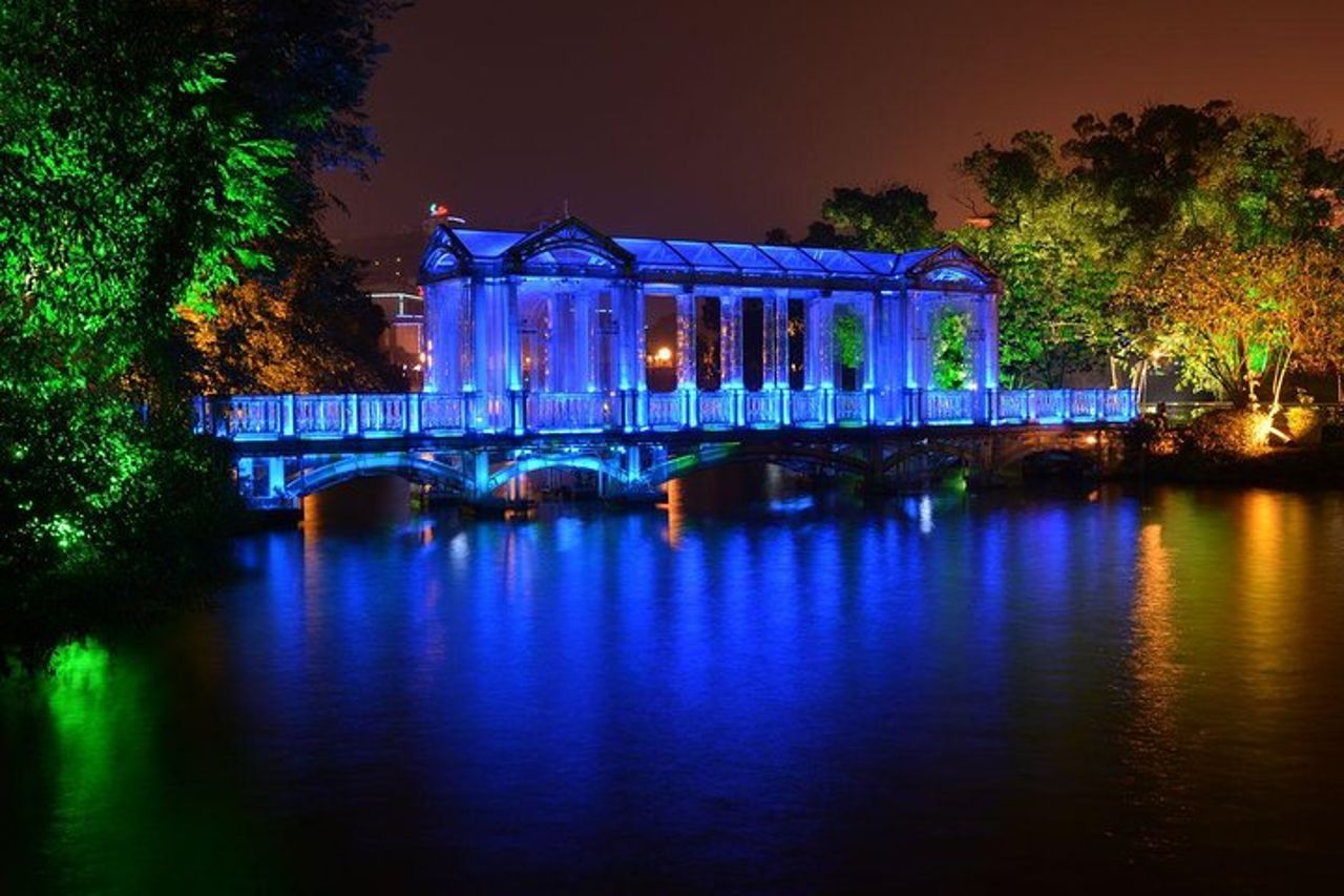 Guilin Crociera notturna dei quattro laghi con l'autista parlante inglese dell'hotel Guilin — 3