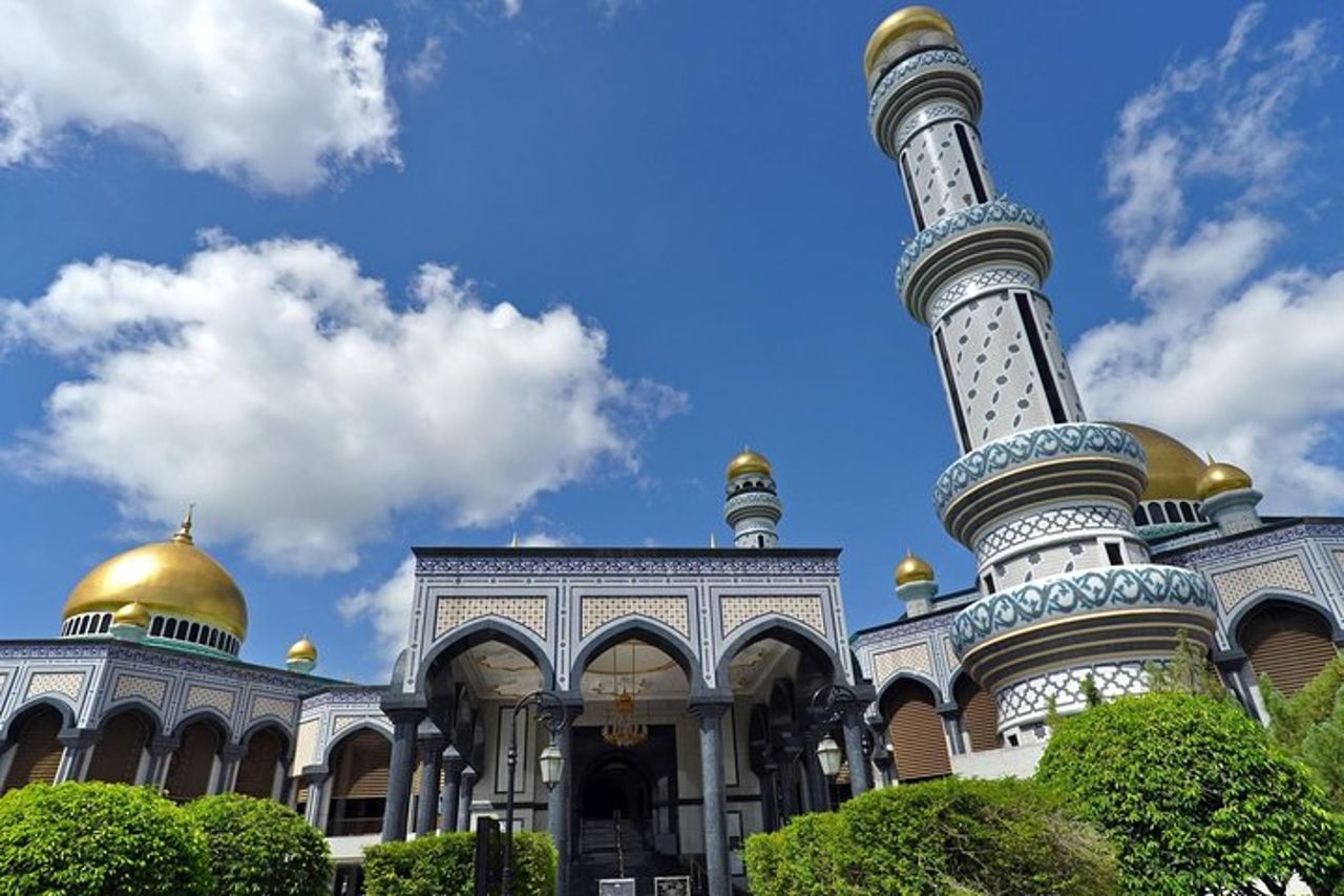 Tour della città di Brunei in giornata con Tamu Kianggeh, Royal Regalia e Kampung Ayer — 4