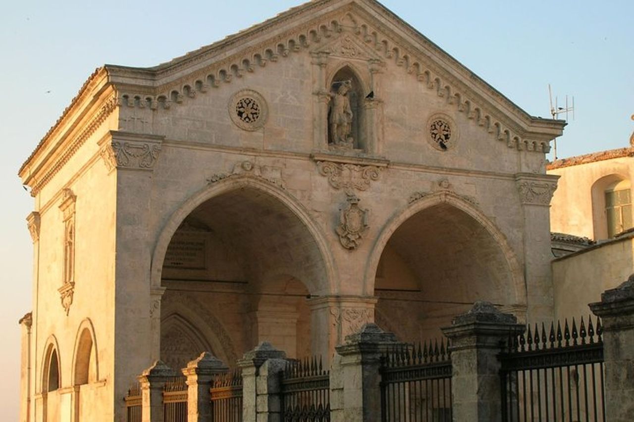 Tour privato di MONTE SANT'ANGELO: meraviglioso Santuario di San Michele — 2