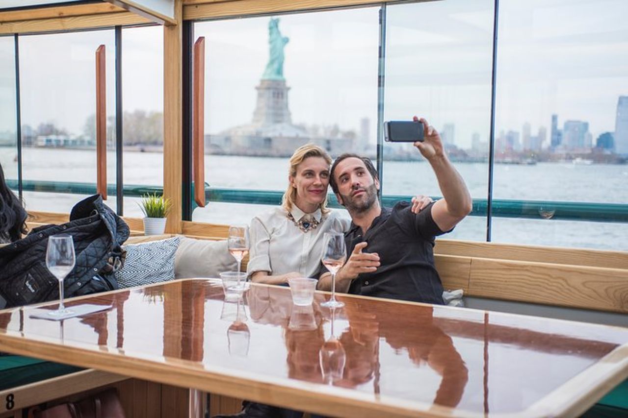 Crociera al tramonto a New York City su uno yacht — 9