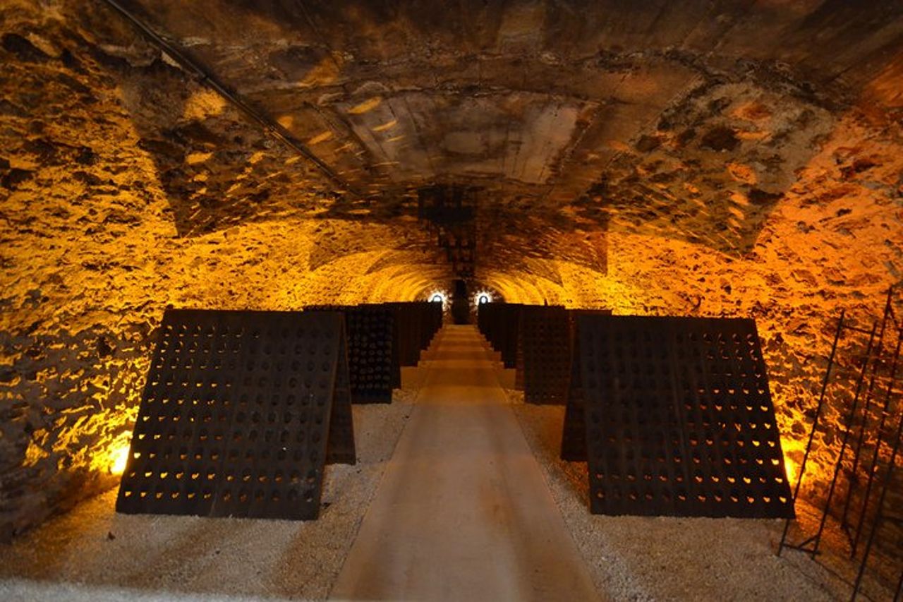 Tour del doppio vino per piccoli gruppi della Valle della Loira e dello Champagne — 6