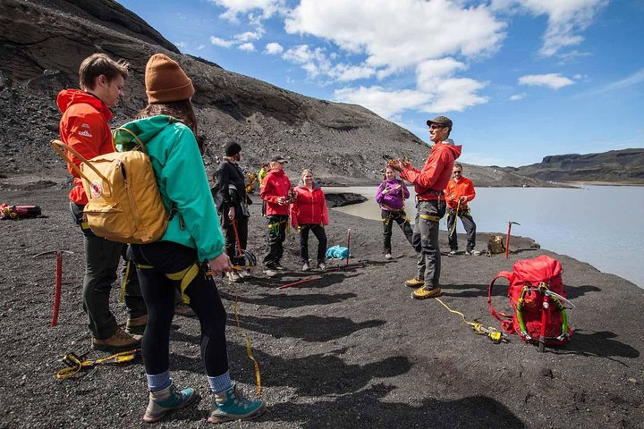 Sólheimajökull Glacier Hike – Avventura in un piccolo gruppo — 5