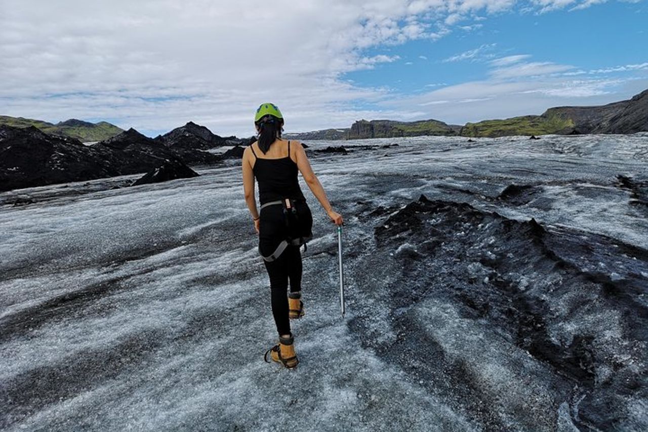 Escursione di 3 ore per piccoli gruppi sul ghiacciaio Solheimajokull — 4