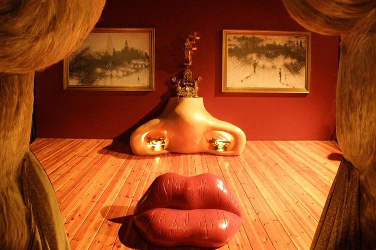 Tour privato: Museo Dalì di Figueres e Tour Púbol con prelievo dall'hotel — 7