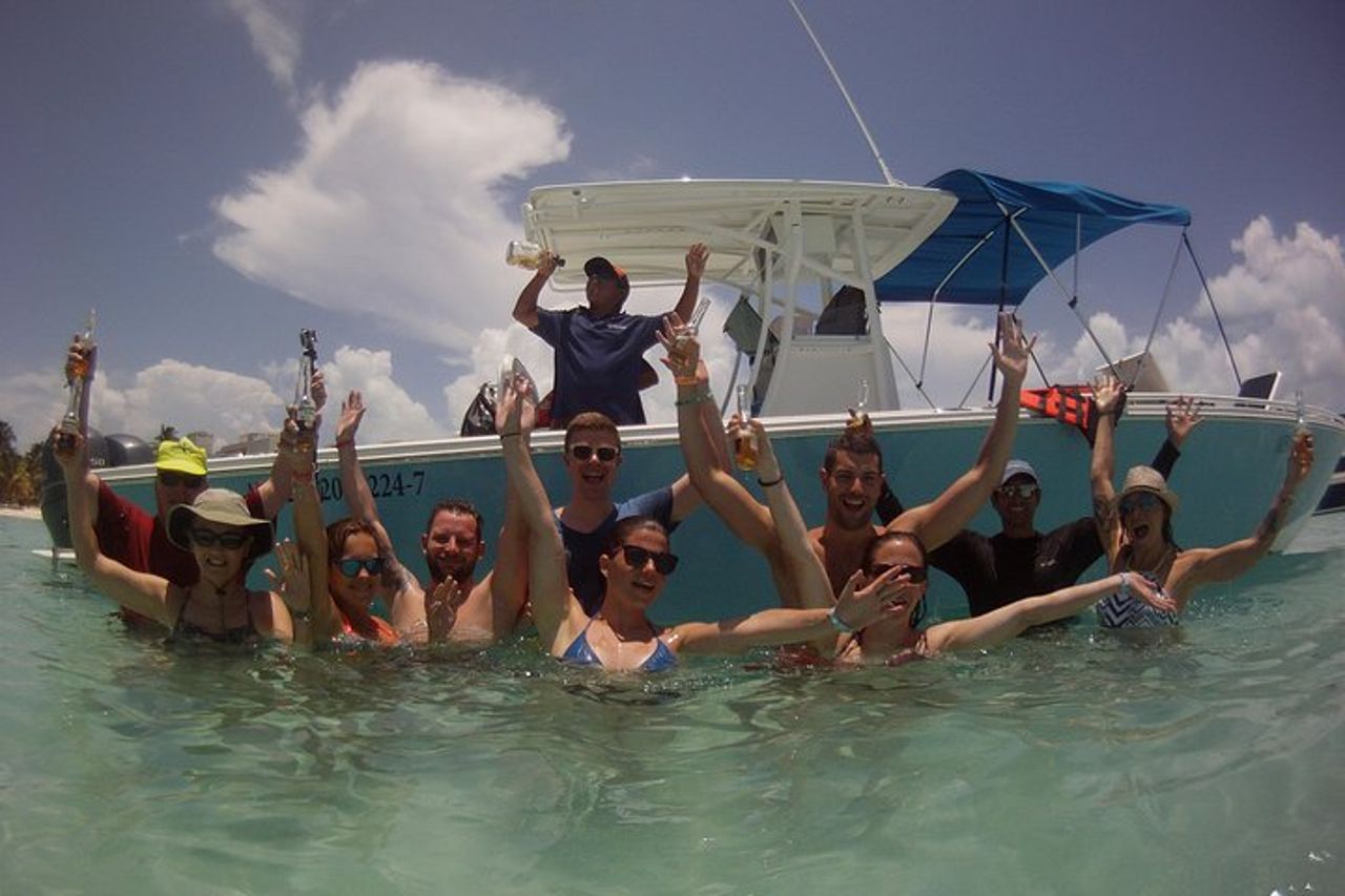 Tour all inclusive di un giorno intero con incontro con squalo balena dalla Riviera Maya — 5