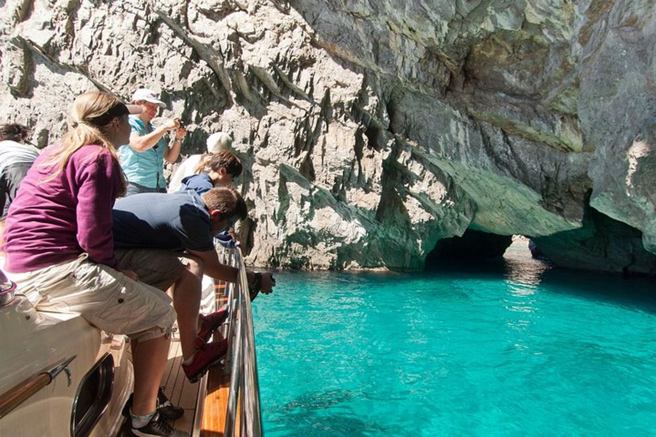 Crociera di un'intera giornata sull'isola di Capri da Praiano, Positano o Amalfi
