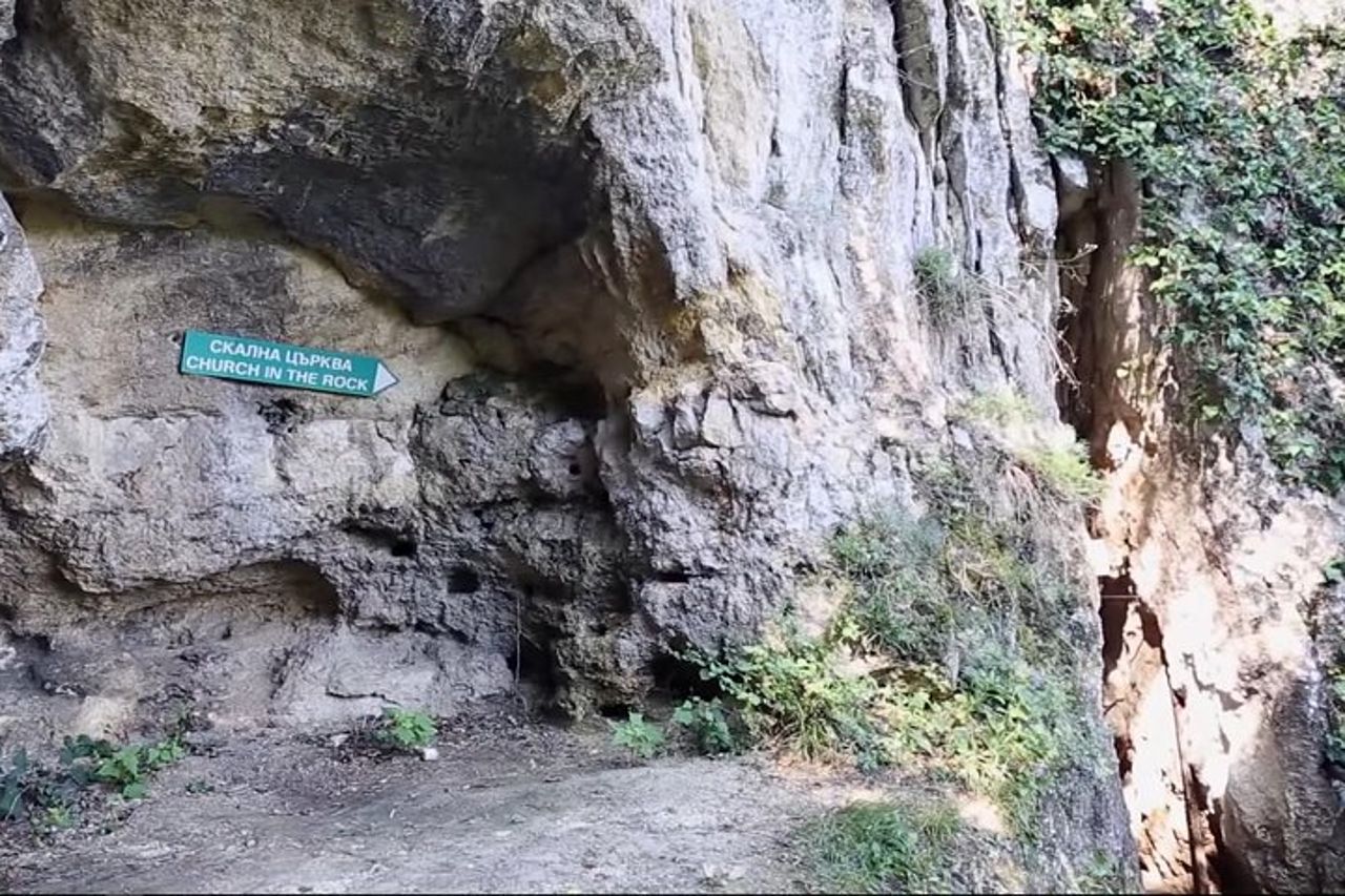 Gita di un giorno in Bulgaria: Monastero di Basarabovo, Tsarevets e Arbanasi — 9