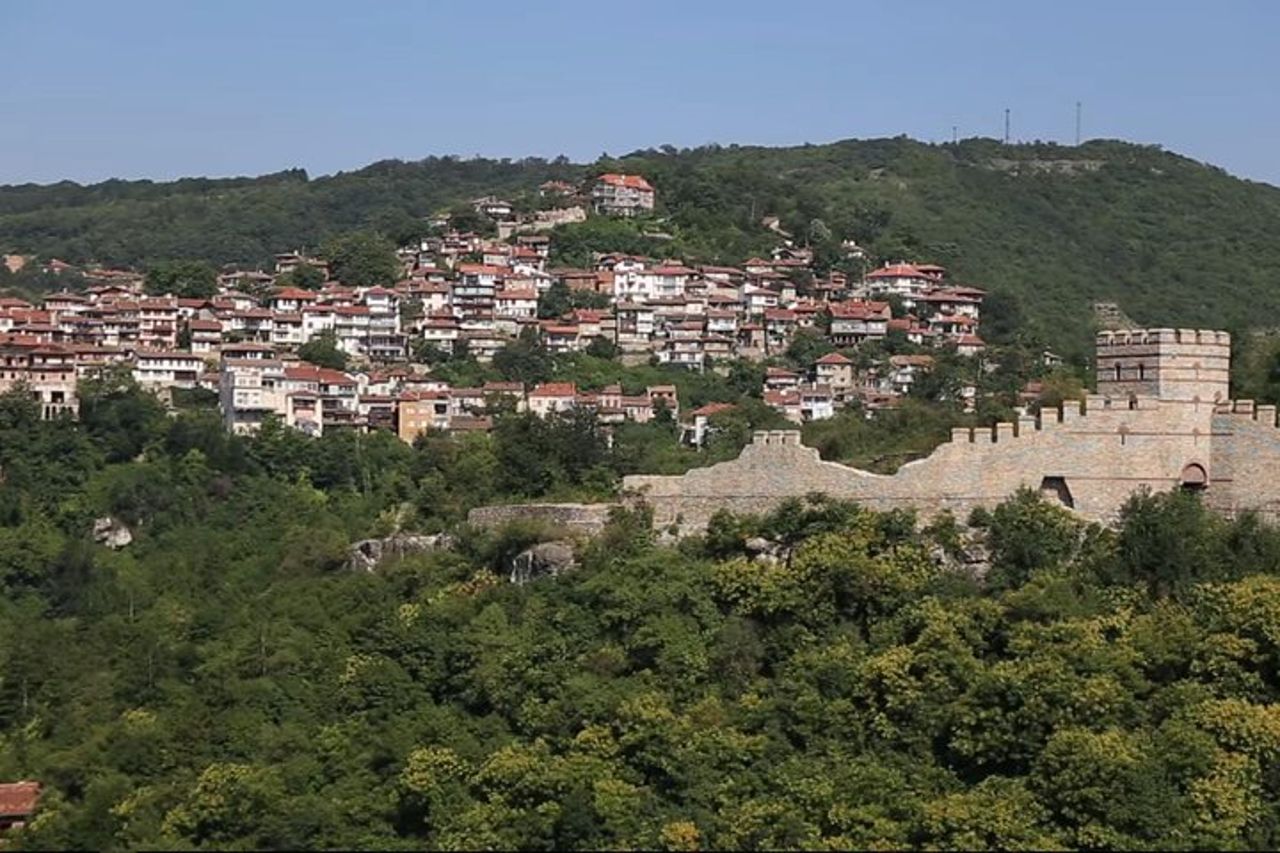 Gita di un giorno in Bulgaria: Monastero di Basarabovo, Tsarevets e Arbanasi — 7