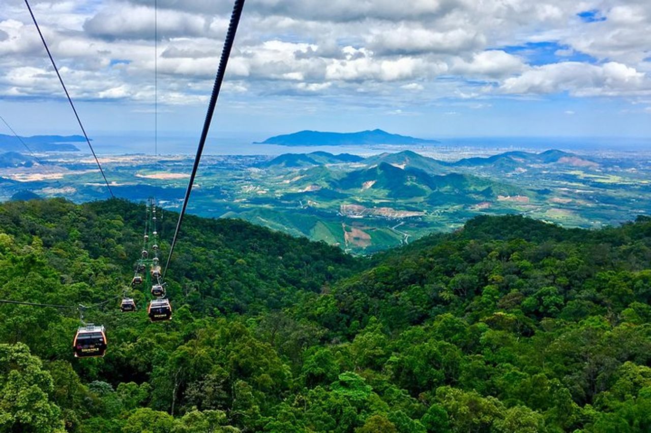 Ba Na Hill e Golden Bridge Full Day da Da Nang — 9