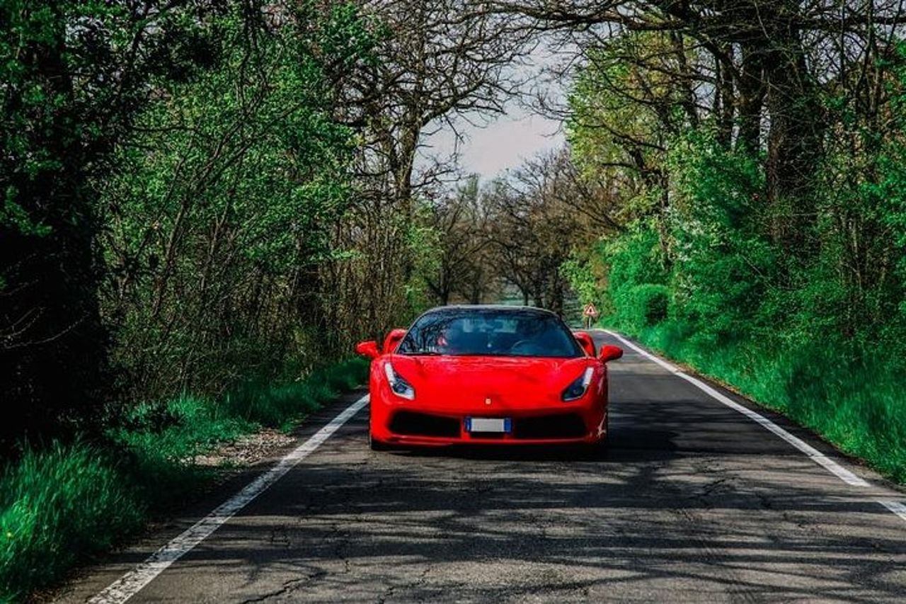 Esperienza di un'intera giornata al Ferrari Vip Tour - 2 test drive inclusi — 3