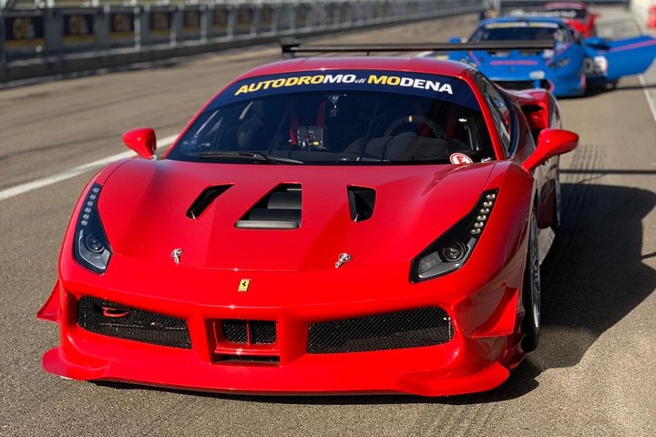 Esperienza di un'intera giornata al Ferrari Vip Tour - 2 test drive inclusi — 8