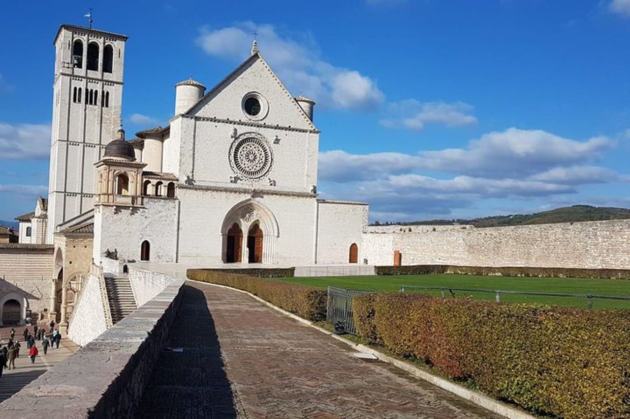 Assisi e Orvieto da Roma: goditi un tour di un'intera giornata per piccoli gruppi — 4