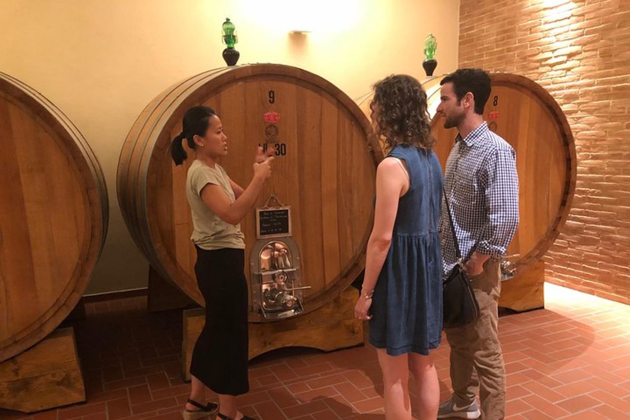 Esperienza del Brunello di Montalcino con un sommelier — 3