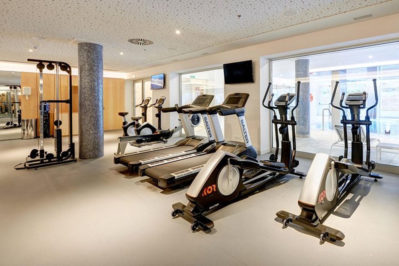 Massaggio rilassante alla schiena e day SPA — 8