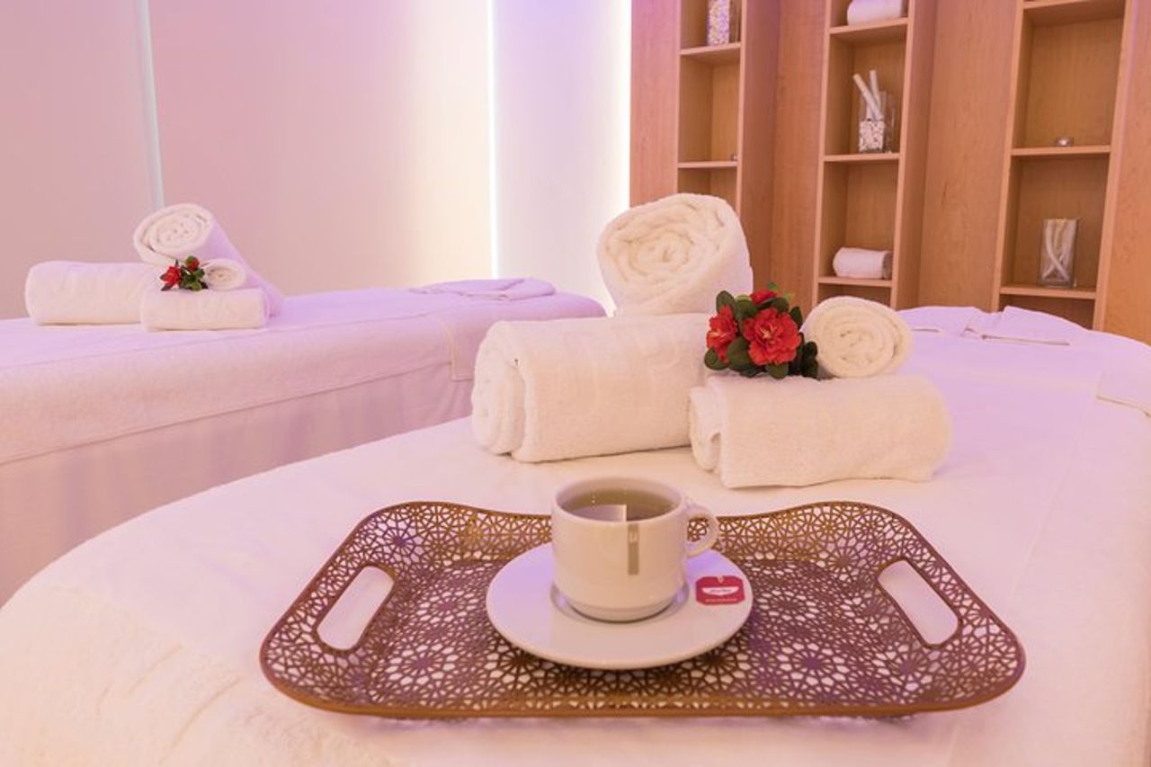 Romantico massaggio di coppia + ingresso SPA e jacuzzi privata con cava — 3