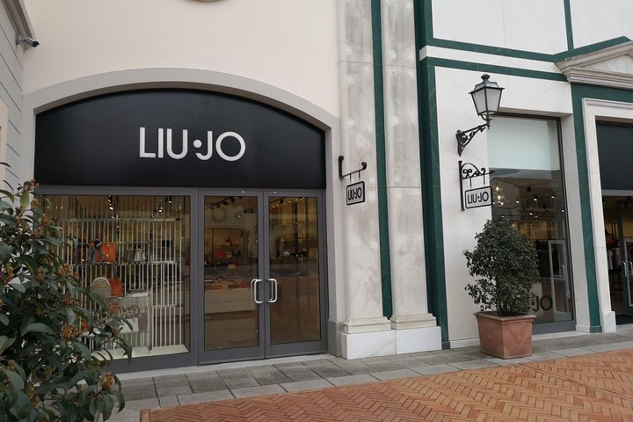 Shopping al Barberino Outlet da Montecatini Terme o Grotta Giusti — 5